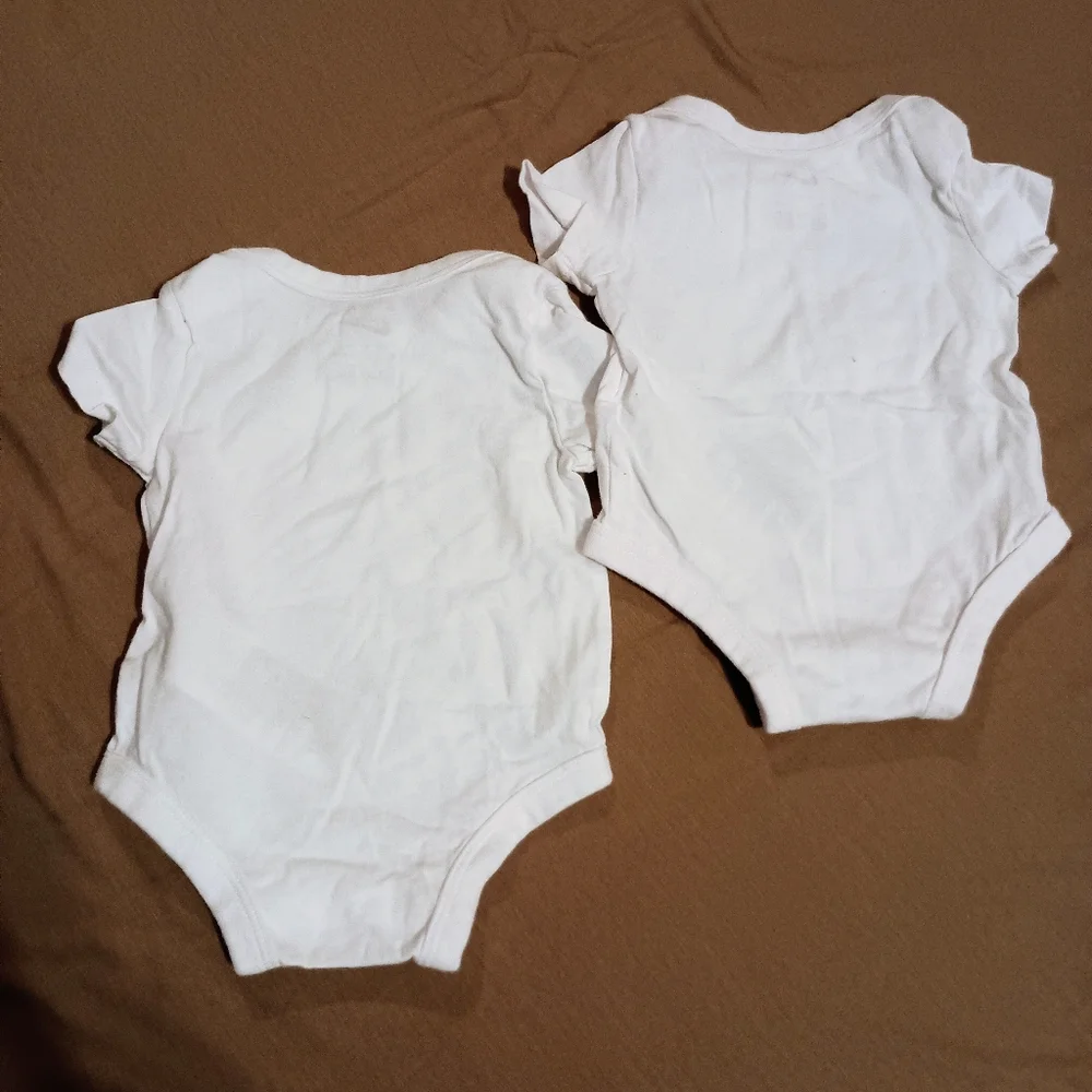 Nike 2pc Onesie‎ Bodysuit Bundle
